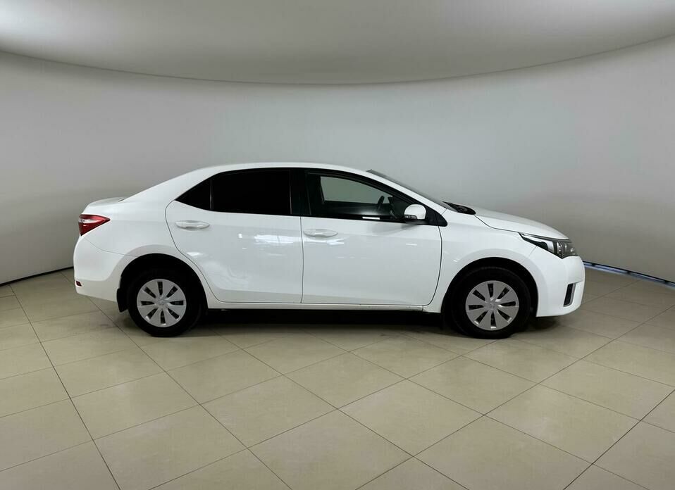 Toyota Corolla 1.3 MT (99 л.с.)