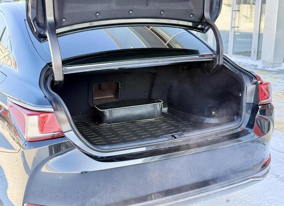 Lexus ES, VII 250 2.5 AT (200 л.с.)