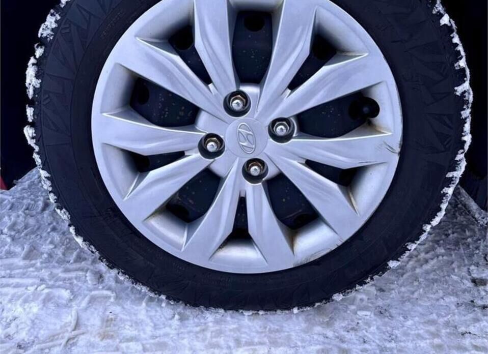 Hyundai Solaris, II 1.6 AT (123 л.с.)