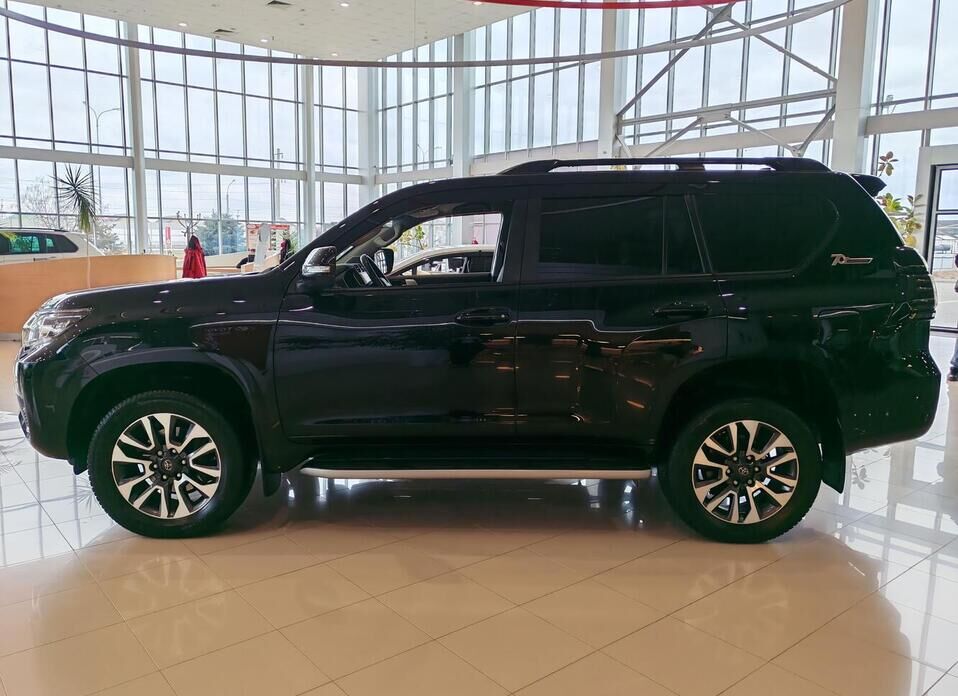 Toyota Land Cruiser Prado, 150 Series Рестайлинг 3 2.8d AT (200 л.с.) 4WD