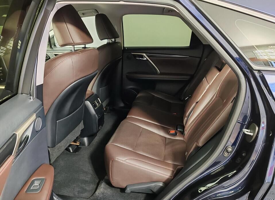 Lexus RX, IV Рестайлинг 300 2.0 AT (238 л.с.) 4WD