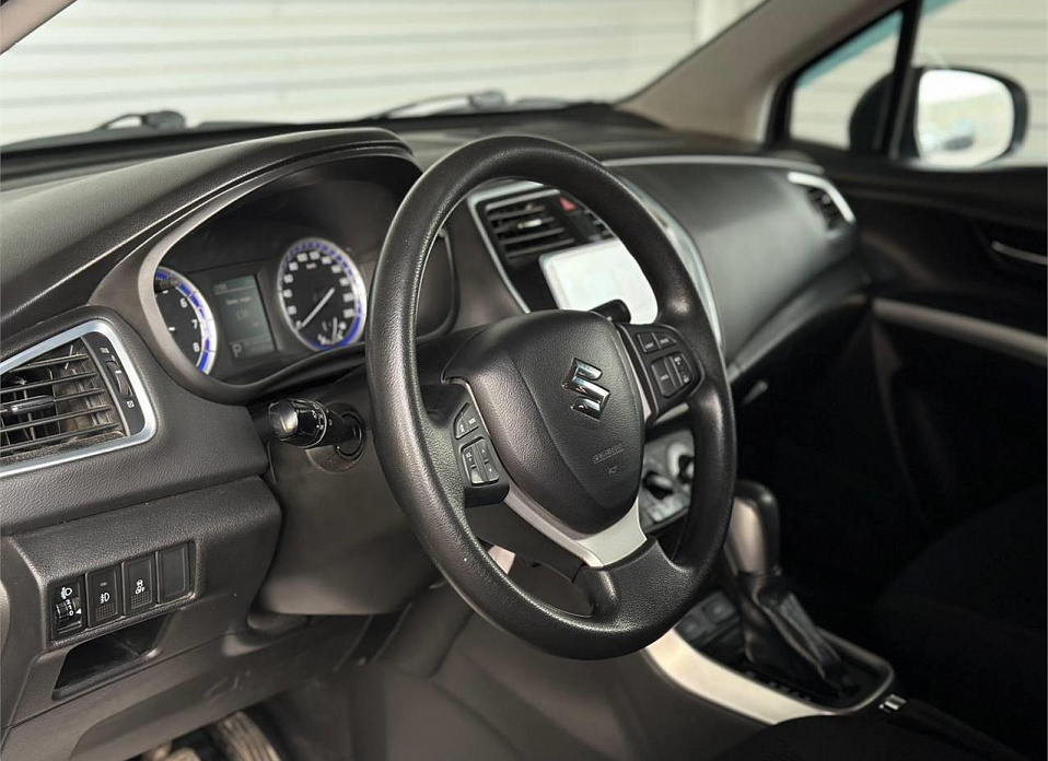 Suzuki SX4, II (S-Cross) Рестайлинг 1.6 AT (117 л.с.)