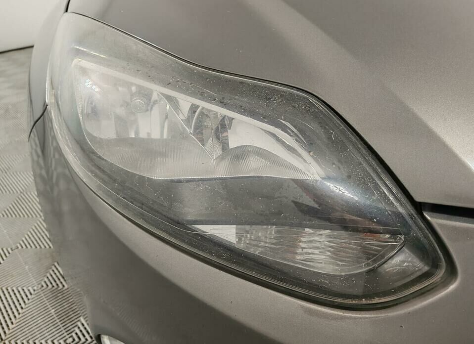 Ford Focus 1.6 MT (125 л.с.)