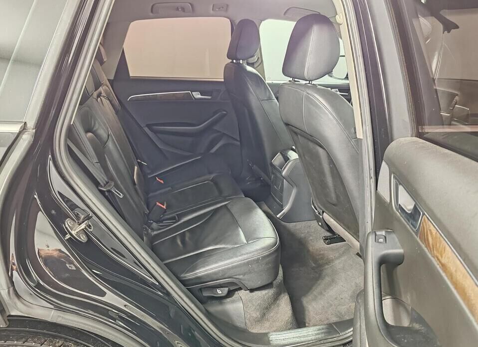 Audi Q5, I (8R) 2.0 AMT (211 л.с.) 4WD
