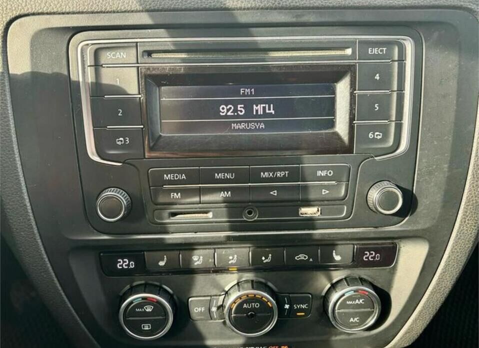 Volkswagen Jetta, VI 1.4 MT (122 л.с.)