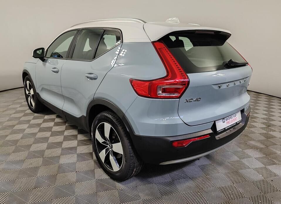 Volvo XC40 2.0 AT (190 л.с.) 4WD