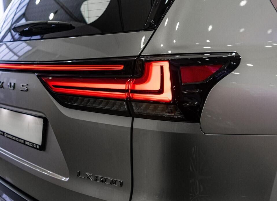 Lexus LX, IV 600 3.5 AT (415 л.с.) 4WD