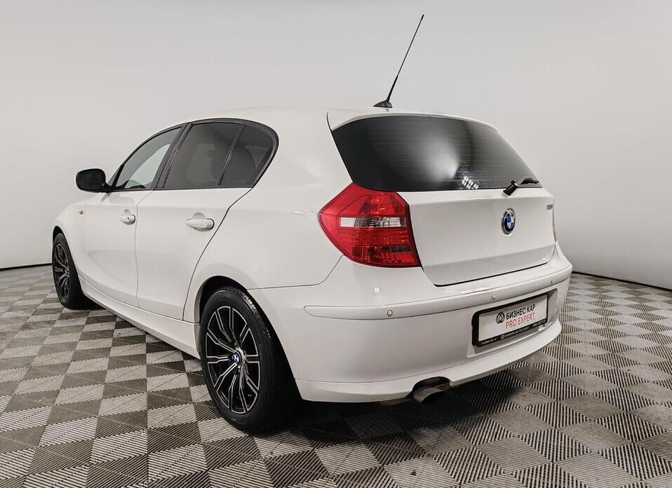 BMW 1 серии, I (E81/E82/E87/E88) Рестайлинг 118i 2.0 AT (136 л.с.)