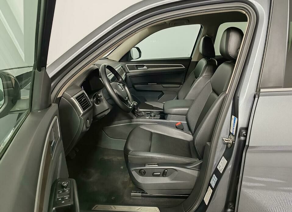 Volkswagen Teramont 2.0 AT (220 л.с.) 4WD