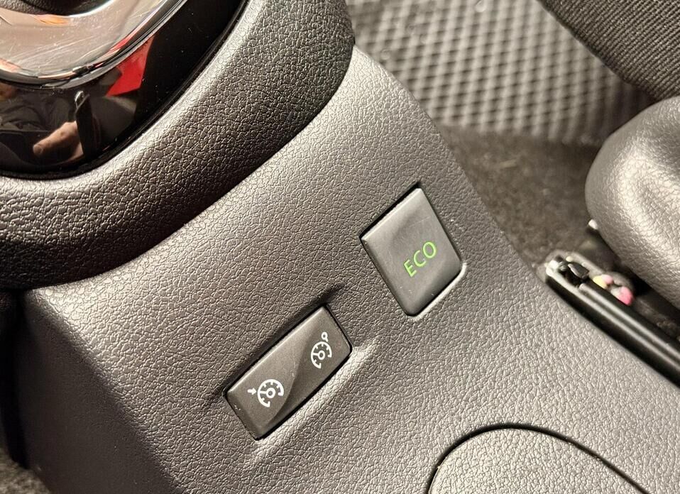 Renault Kaptur, I 2.0 AT (143 л.с.) 4WD