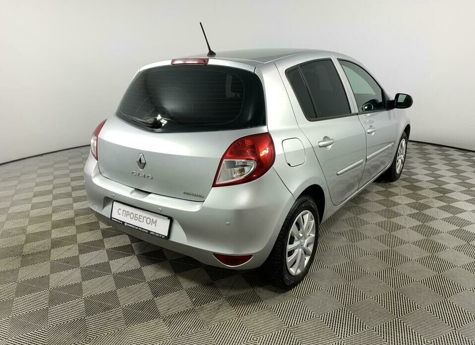 Renault Clio 1.2 MT (75 л.с.)