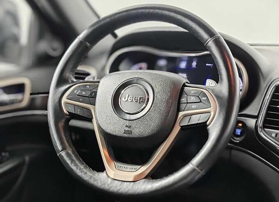 Jeep Grand Cherokee, IV (WK2) Рестайлинг 3.0d AT (243 л.с.) 4WD