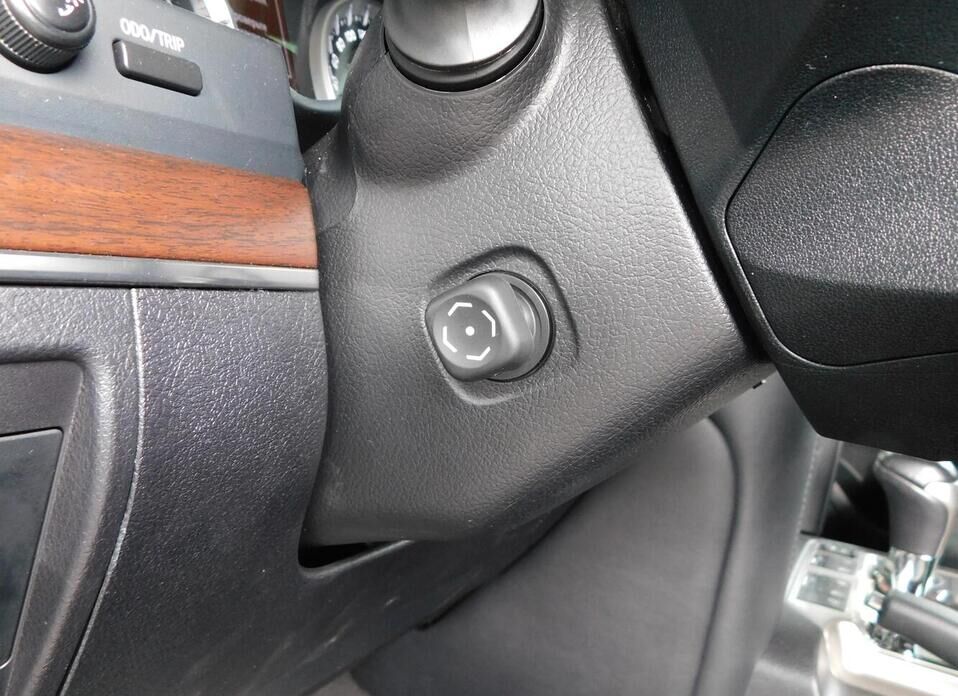 Toyota Land Cruiser, 200 Series Рестайлинг 2 4.5d AT (249 л.с.) 4WD