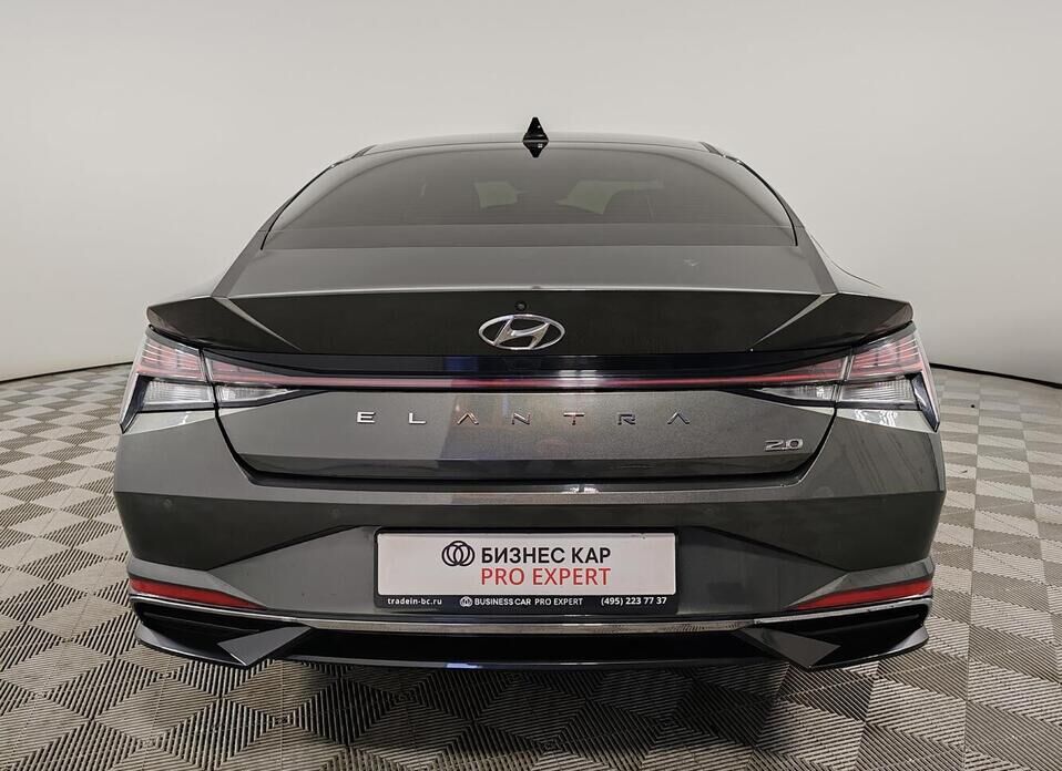 Hyundai Elantra 2.0 AT (150 л.с.)
