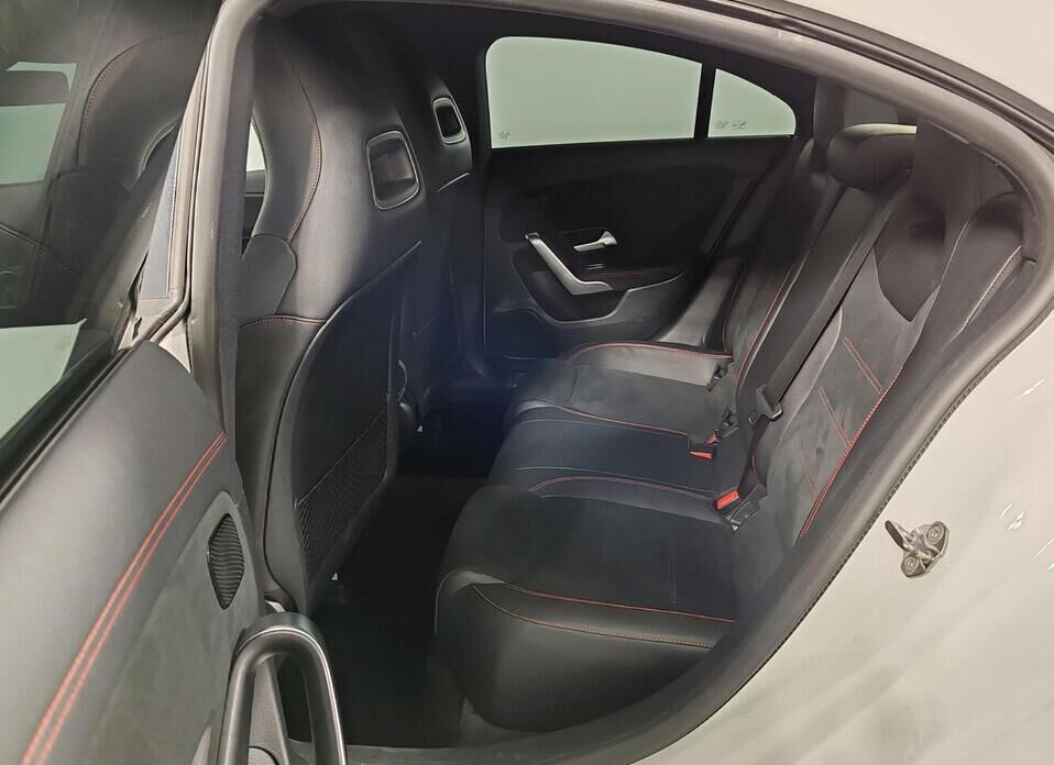 Mercedes-Benz CLA 200 1.3 AMT (150 л.с.)