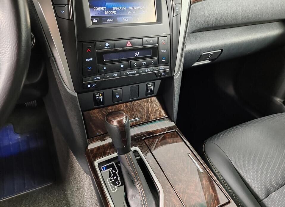 Toyota Camry, VII (XV50) Рестайлинг 2.5 AT (181 л.с.)