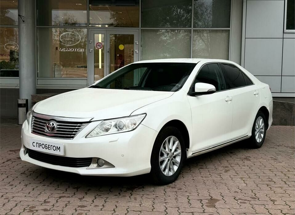 Toyota Camry 2.5 AT (181 л.с.)