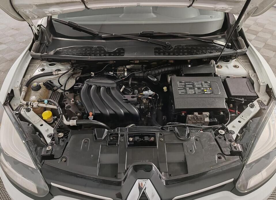 Renault Megane 1.6 CVT (114 л.с.)