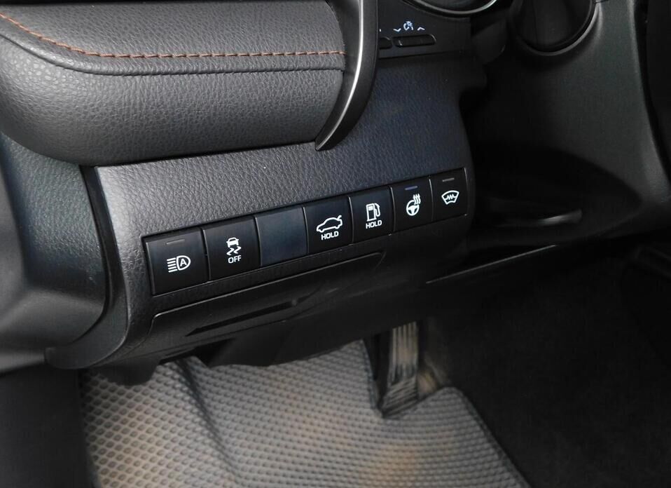 Toyota Camry, VIII (XV70) 2.5 AT (181 л.с.)