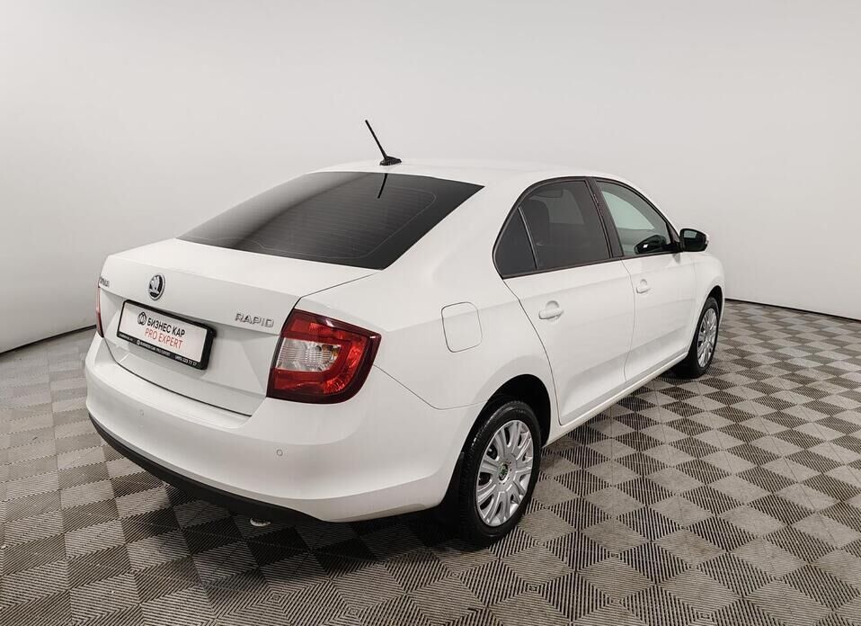 Skoda Rapid, I Рестайлинг 1.6 AT (110 л.с.)