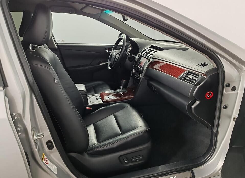 Toyota Camry, VII (XV50) 3.5 AT (249 л.с.)