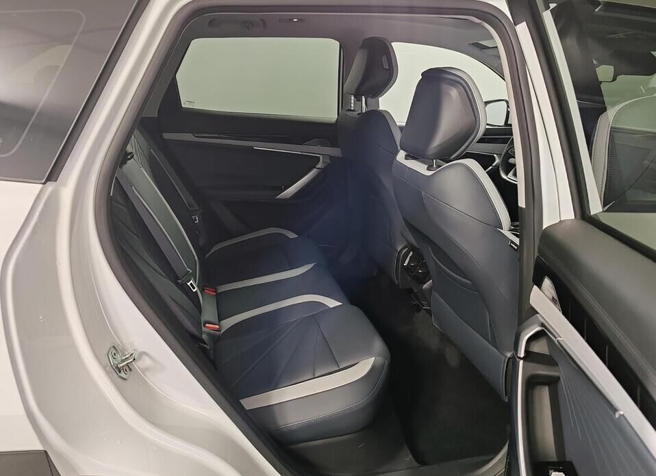 Geely Atlas, II 2.0 AMT (200 л.с.)