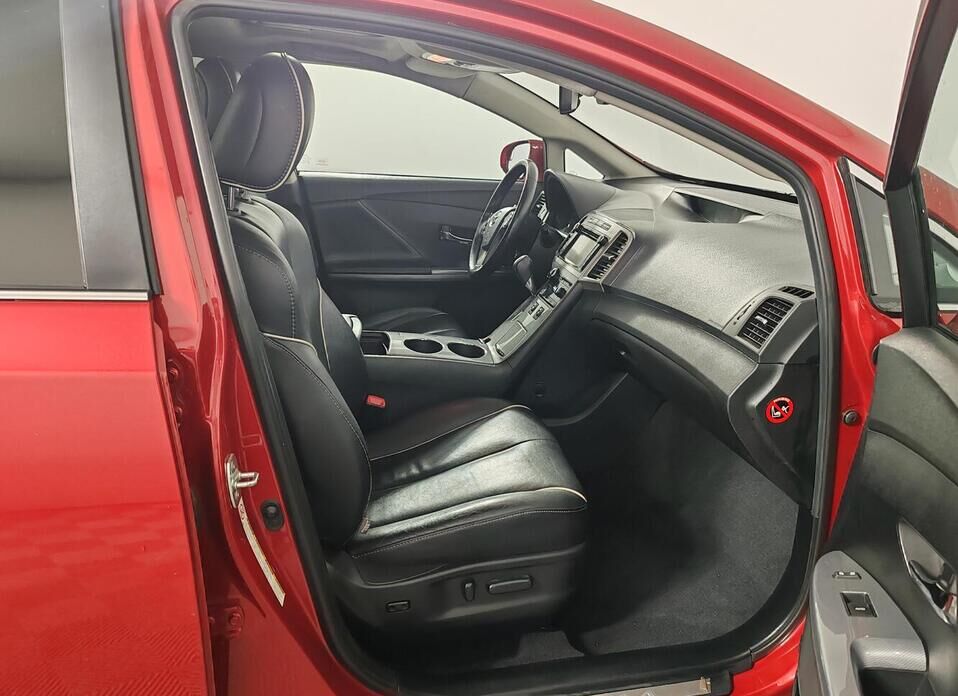 Toyota Venza, I Рестайлинг 2.7 AT (185 л.с.) 4WD