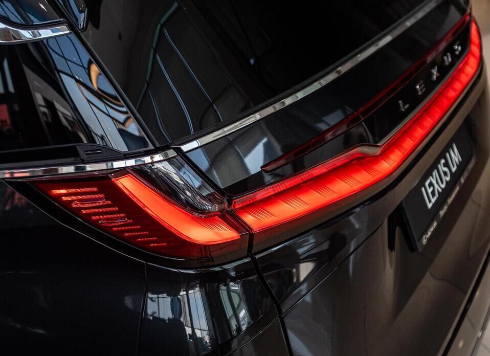 Lexus LM, II 350h 2.5hyb CVT (190 л.с.) 4WD