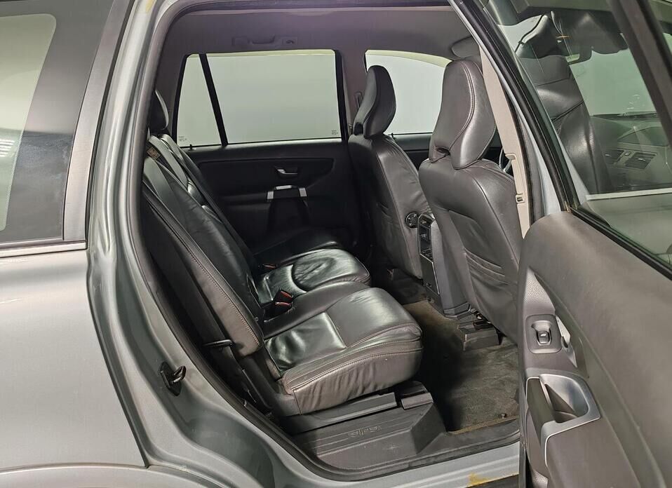 Volvo XC90 2.4d AT (185 л.с.) 4WD