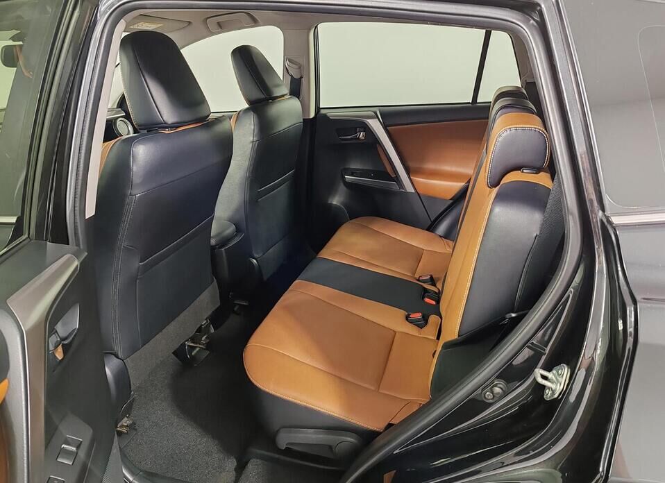 Toyota RAV4 2.5 AT (180 л.с.) 4WD