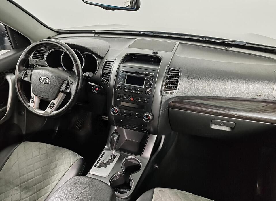 Kia Sorento, II 2.4 AT (175 л.с.) 4WD