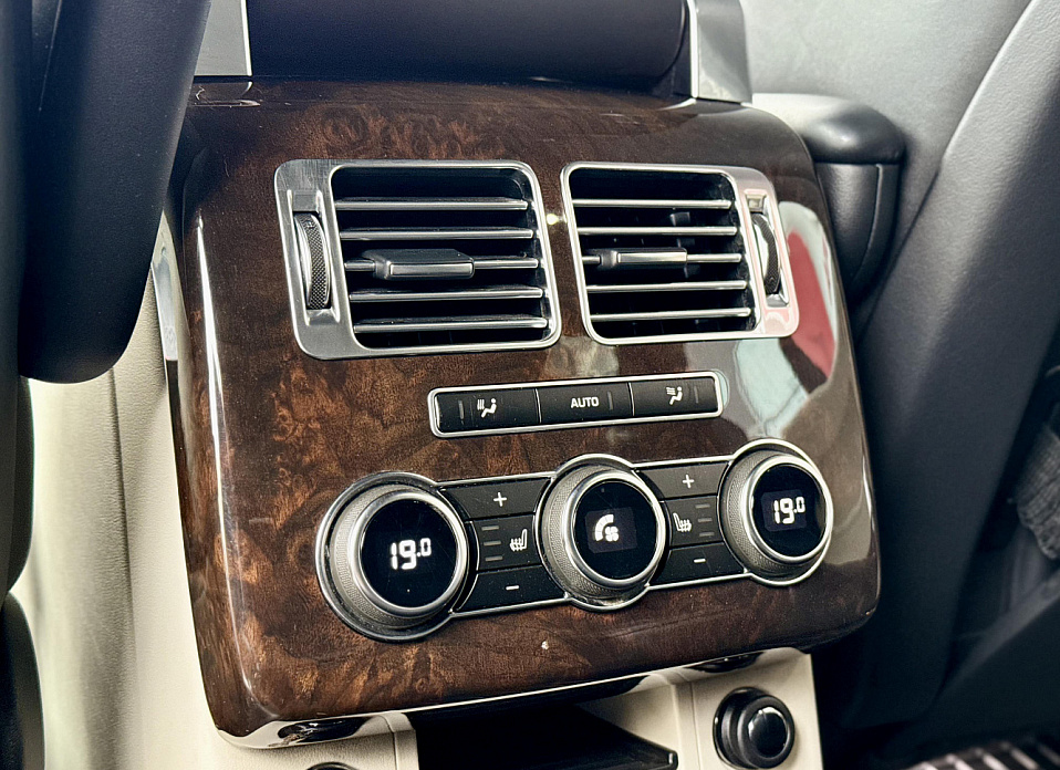 Land Rover Range Rover, IV 4.4d AT (339 л.с.) 4WD