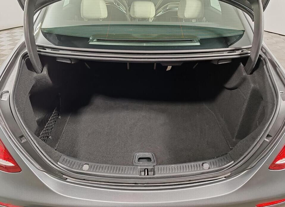 Mercedes-Benz E-Класс AMG, V (W213) 63 AMG S 4.0 AT (612 л.с.) 4WD