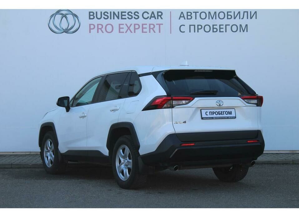 Toyota RAV4 2.0 MT (149 л.с.)