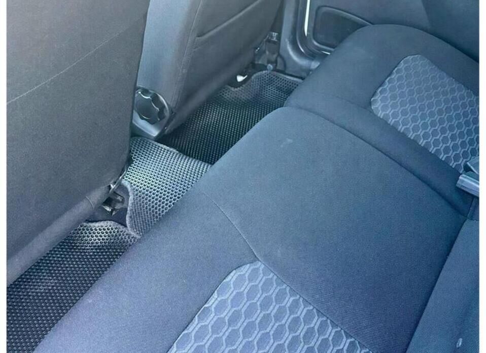 LADA (ВАЗ) Granta, I Рестайлинг 1.6 MT (90 л.с.)