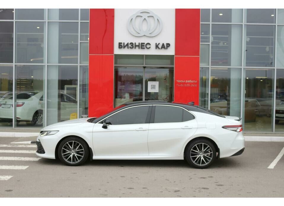 Toyota Camry 2.5 AT (200 л.с.)