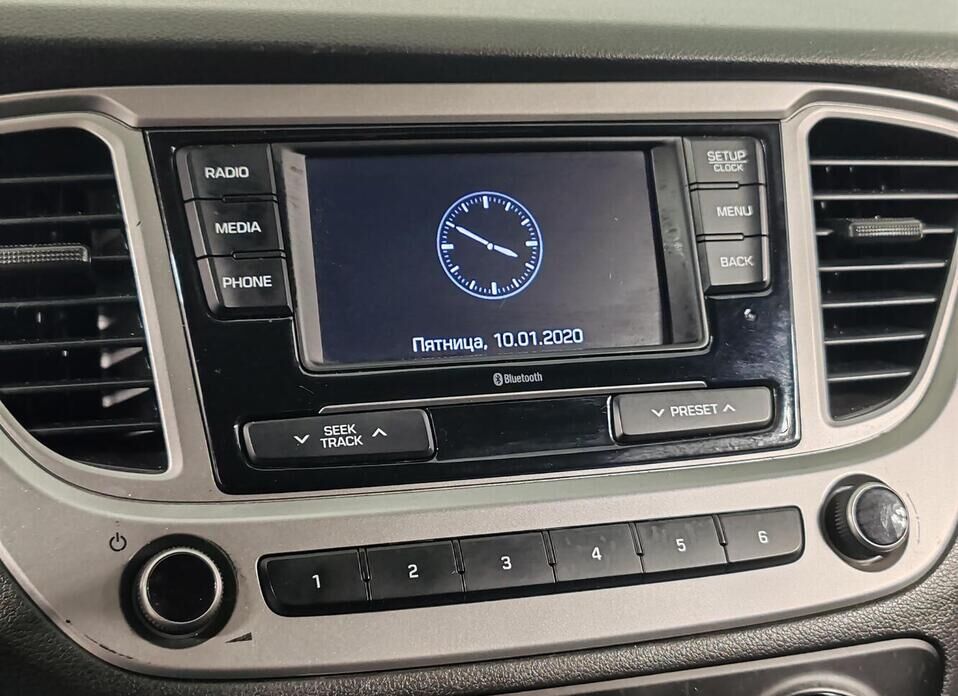 Hyundai Solaris, II Рестайлинг 1.6 AT (123 л.с.)