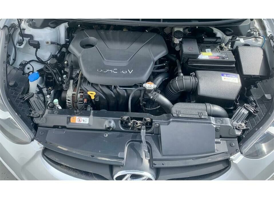 Hyundai Elantra 1.6 MT (132 л.с.)