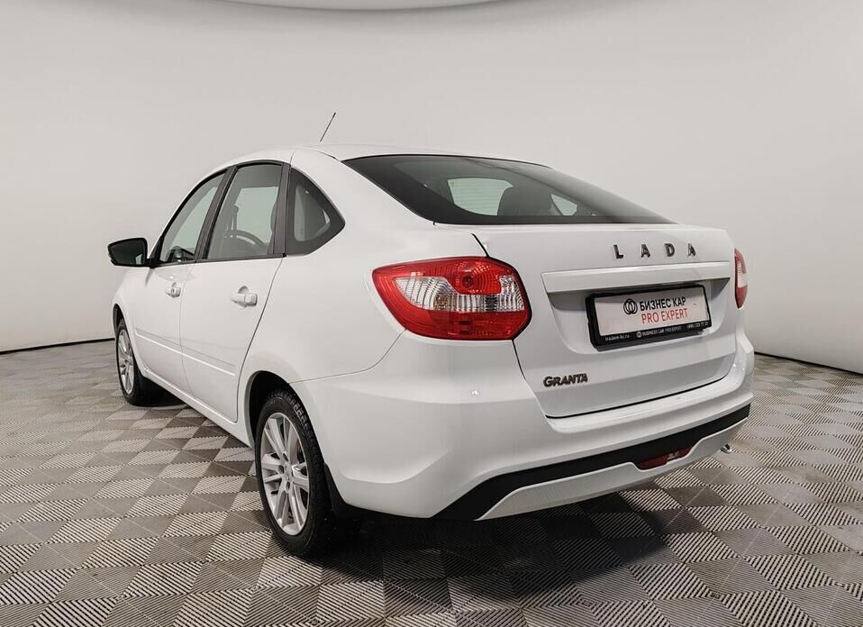 LADA (ВАЗ) Granta, I Рестайлинг 1.6 MT (90 л.с.)