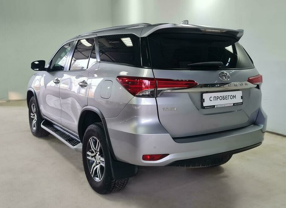 Toyota Fortuner 2.8d AT (200 л.с.) 4WD