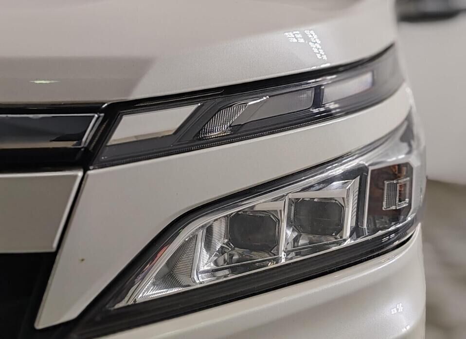 Toyota Voxy, III (R80) 1.8hyb CVT (99 л.с.)