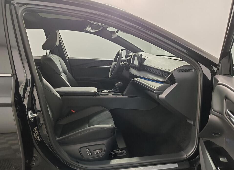 Toyota Camry, IX (XV80) China Market 2.0hyb CVT (197 л.с.)