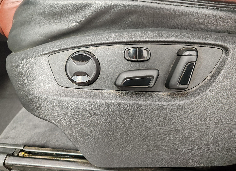 Volkswagen Touareg, II 3.0d AT (245 л.с.) 4WD