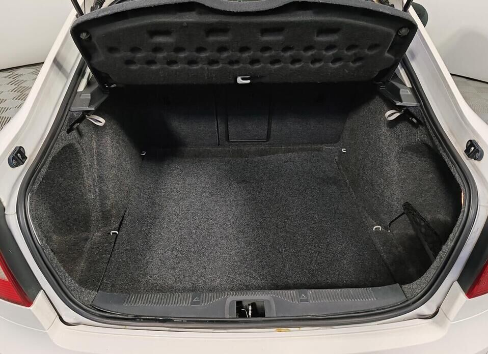 Skoda Octavia, II (A5) Рестайлинг 1.4 AMT (122 л.с.)