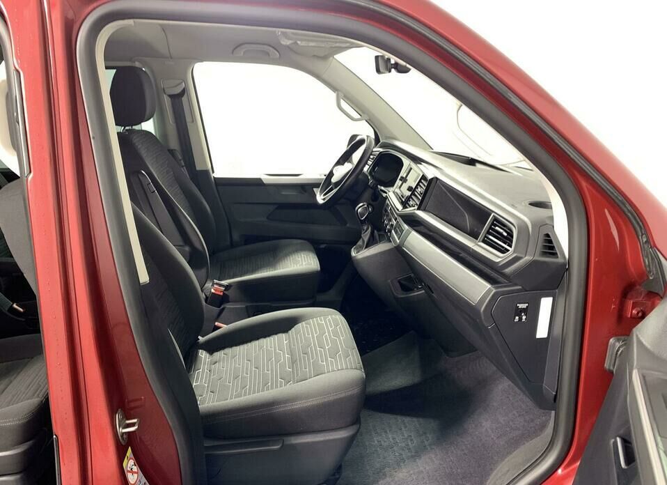 Volkswagen Multivan 2.0d AMT (199 л.с.) 4WD