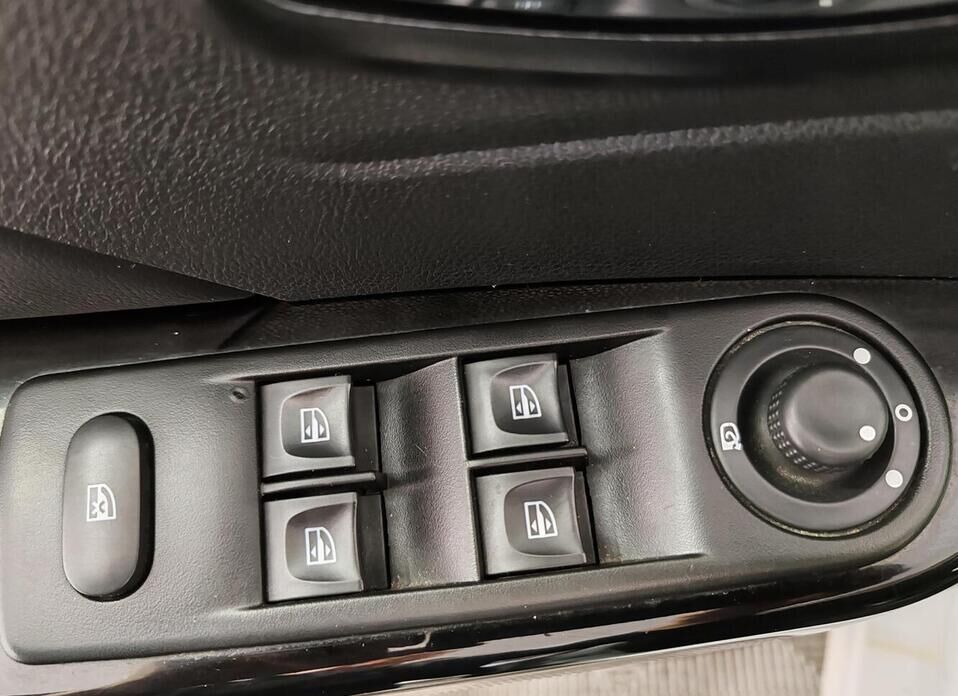 Renault Kaptur, I 1.6 CVT (114 л.с.)