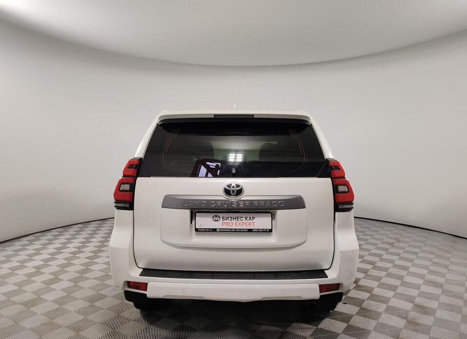 Toyota Land Cruiser Prado, 150 Series Рестайлинг 2 2.7 AT (163 л.с.) 4WD