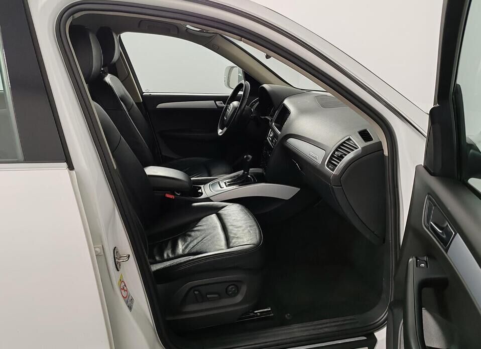 Audi Q5, I (8R) 2.0 AMT (211 л.с.) 4WD
