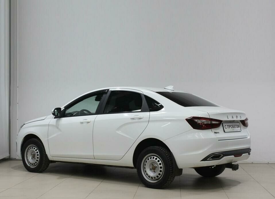 LADA (ВАЗ) Vesta 1.6 MT (90 л.с.)