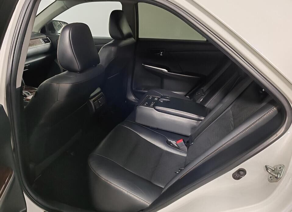 Toyota Camry, VII (XV50) Рестайлинг 2.5 AT (181 л.с.)